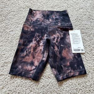 Lululemon Diamond Dye Align short